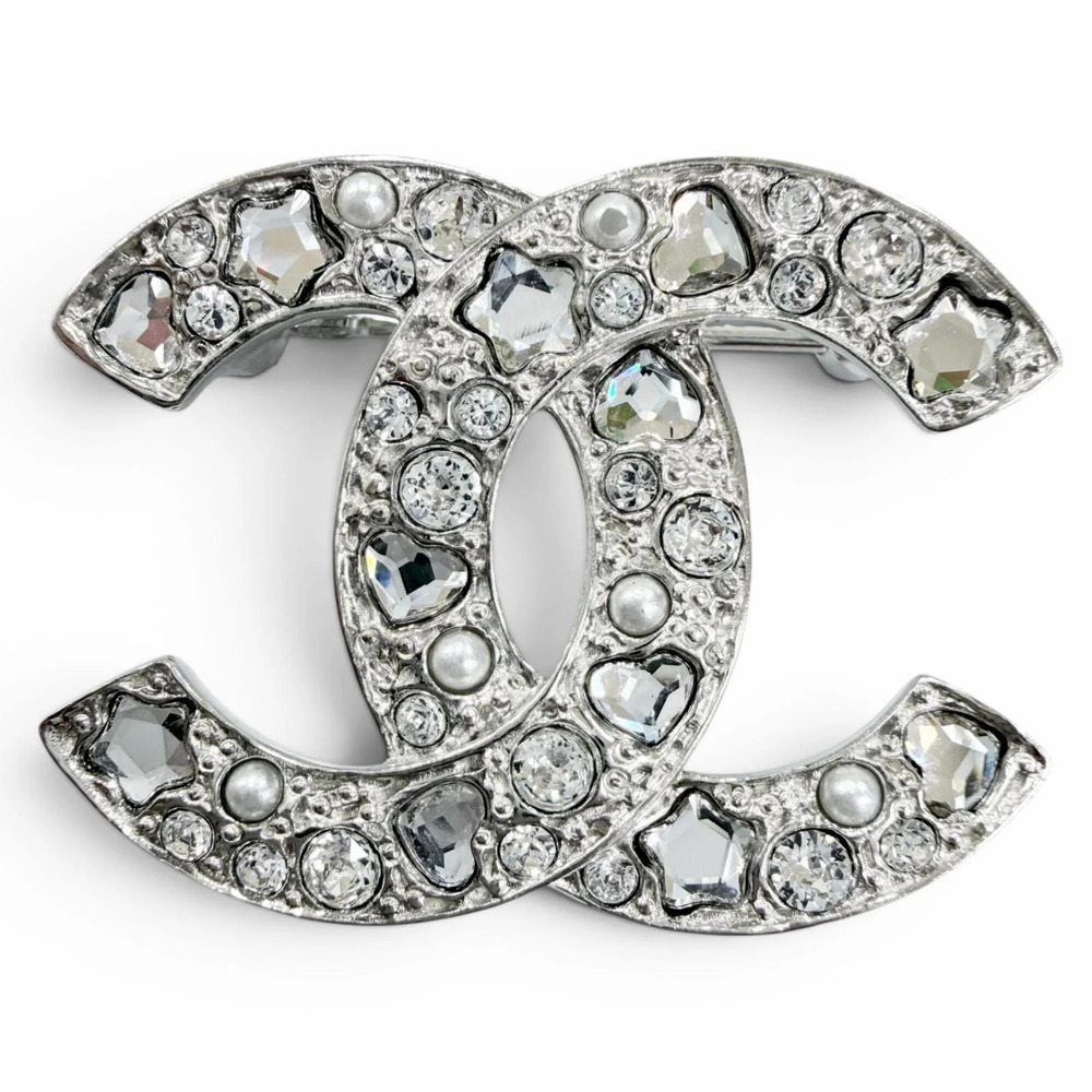 CHANEL Silver Pearl Logo Brooch - Picture 1 of 6